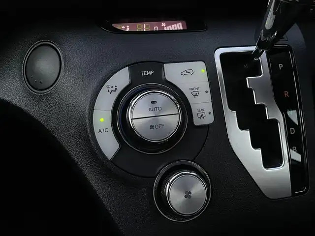 トヨタ シエンタ ハイブリッド G 福岡県 2017(平29)年 6.3万km ホワイトパールクリスタルシャイン 純正7型SDナビ(フルセグTV/CD/DVD/BT)バックモニタートヨタセーフティーセンス両側パワスラETCドラレコ純正LEDヘッドライト純正フロアマット純正アルミホイール15インチスマートキープッシュスタート