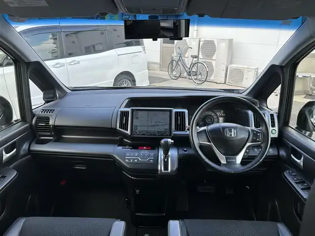 ホンダ ステップワゴン スパーダ Z クールスピリット 兵庫県 2012(平24)年 6.5万km プレミアムスパークルブラックパール 外部検査実施済み/・純正9インチHDDナビ（VXM-135VFNi）/・地デジ/DVD再生/・バックカメラ/・ETC/・両側パワースライドドア/・ハーフレザーシート/・オートキセノン/・純正17インチAW/・クルーズコントロール/・ドライブレコーダー前/・アイドリングストップ/・パドルシフト/・H25/26/27/28/30/31/R2/3/5/7年/点検記録簿あり