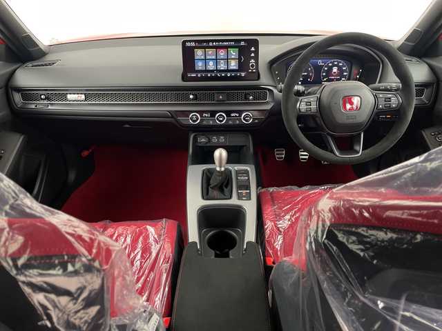 ホンダ シビック タイプR 埼玉県 2025(令7)年 0.1千km フレームレッド 純正ナビ/（FM/AM/TV/USB/BT）/ビルトインＥＴＣ２．０　/ブラインドスポットモニター　/ヒーデットドアミラー/レーダークルーズコントロール/コーナーセンサー　/レーンキープアシスト　/衝突軽減ブレーキ　/革巻きハンドル　/ＬＥＤヘッドライト/プッシュスタート/スマートキー