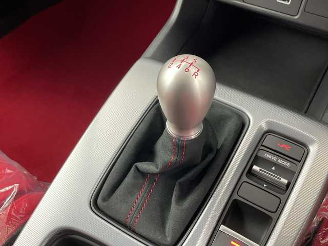 ホンダ シビック タイプR 埼玉県 2025(令7)年 0.1千km フレームレッド 純正ナビ/（FM/AM/TV/USB/BT）/ビルトインＥＴＣ２．０　/ブラインドスポットモニター　/ヒーデットドアミラー/レーダークルーズコントロール/コーナーセンサー　/レーンキープアシスト　/衝突軽減ブレーキ　/革巻きハンドル　/ＬＥＤヘッドライト/プッシュスタート/スマートキー