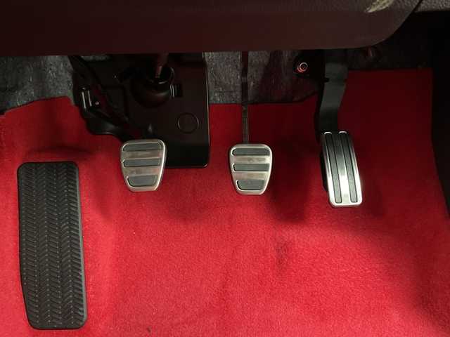 ホンダ シビック タイプR 埼玉県 2025(令7)年 0.1千km フレームレッド 純正ナビ/（FM/AM/TV/USB/BT）/ビルトインＥＴＣ２．０　/ブラインドスポットモニター　/ヒーデットドアミラー/レーダークルーズコントロール/コーナーセンサー　/レーンキープアシスト　/衝突軽減ブレーキ　/革巻きハンドル　/ＬＥＤヘッドライト/プッシュスタート/スマートキー