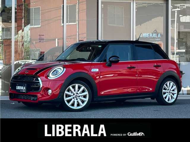 ＭＩＮＩ ミニ クーパー S 福岡県 2018(平30)年 2.3万km チリ・レッド ユニオンジャックテール　/純正ナビ　/バックカメラ　/ＡＣＣ　/前後ソナー　/ＪＣＷレザーステアリング　/ＭＩＮＩＹｏｕｒｓイルミネーテッド　/パドルシフト　/ＭＩＮＩドライビングモード　/スマートキー　/ＬＥＤライト