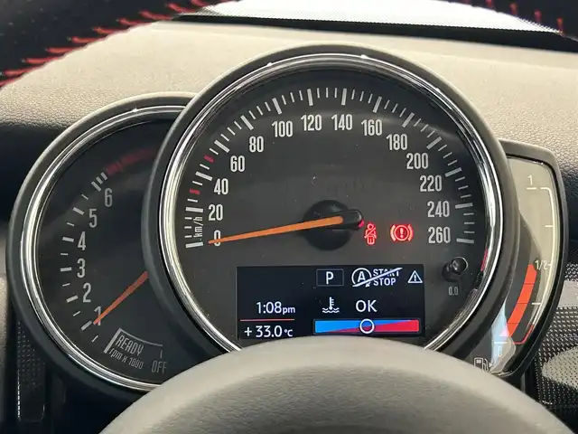 ＭＩＮＩ ミニ クーパー S 福岡県 2018(平30)年 2.3万km チリ・レッド ユニオンジャックテール　/純正ナビ　/バックカメラ　/ＡＣＣ　/前後ソナー　/ＪＣＷレザーステアリング　/ＭＩＮＩＹｏｕｒｓイルミネーテッド　/パドルシフト　/ＭＩＮＩドライビングモード　/スマートキー　/ＬＥＤライト