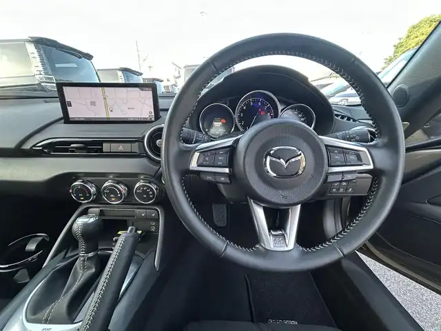 マツダ ロードスター S スペシャルパッケージ 大阪府 2024(令6)年 0.4万km ジルコンサンドメタリック 純正8.8インチナビ（フルセグ/Bluetooth/USB)/バックカメラ/レーダークルーズコントロール/衝突被害軽減システム/レーンキープアシスト/横滑り防止装置/コーナーセンサー/アイドリングストップ/ビルトインETC2.0/ドライブレコーダー/オートマチックハイビーム/純正AW（16inch)/純正フロアマット/純正LEDライト/スペアキー1本