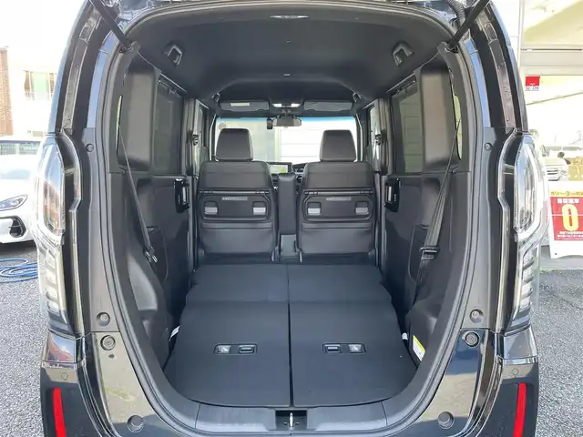 ホンダ Ｎ ＢＯＸ カスタム L ターボ 福岡県 2023(令5)年 1.3万km ミッドナイトブルービームM ワンオーナー/純正メモリナビ【VXM-234VFi】/(AM/FM/CD/DVD/Music Rsck/Bluetooth/iPod/フルセグTV)/バックカメラ/ホンダセンシング/・衝突軽減ブレーキ/・誤発進抑制機能/・後方誤発進抑制機能/・歩行者事故低減ステアリング/・路外逸脱抑制機能/・先行車発進お知らせ機能/・標識認識機能/・アダプティブクルーズコントロール/・車線維持支援システム/横滑り抑制機能/盗難防止装置/両側パワースライドドア/純正15インチアルミホイール/純正前方ドライブレコーダー【DRH-224SD】/ビルトインETC/黒ハーフレザーシート/革巻きステアリング/ステアリングスイッチ/純正フロアマット/シートヒーター(D/N)/後席ロールサンシェード/プッシュスタート/ブレーキホールド/USB端子/アクセサリーソケット/スペアキー×1/ISOFIX/保証書/取扱説明書/ナビ取扱説明書