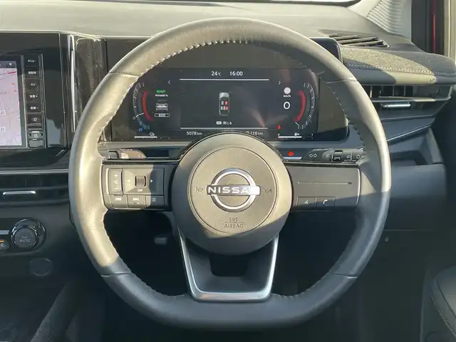日産 オーラ G レザーエディション 滋賀県 2024(令6)年 0.5万km ガーネットレッド/スーパーブラック 2トーン 純正ナビ/(Bluetooth/フルセグ/Am/FM)/衝突軽減ブレーキ/アラウンドビューモニター/レーンキープアシスト/標識認識/電動パーキング/ブレーキホールド/レザーシート/D席パワーシート/Autoハイビーム/LEDオートライト/フォグ/デジタルインナーミラー/クリアランスソナー/ETC/USB/スペアキー
