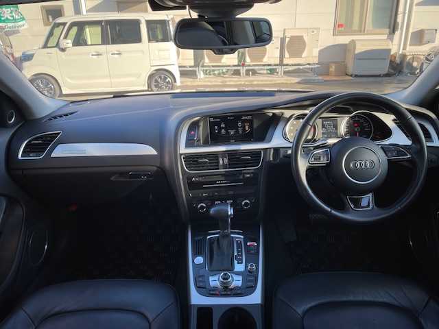 アウディ Ａ４ オールロードクワトロ 青森県 2015(平27)年 11.8万km フローレットシルバーM ４WD/純正ナビ(BlueTooth/RADIO)/本革シート（黒）/D/N席シートヒーター/D/N席パワーシート/MTモード/ルーフレール/ステアリングスイッチ/フォグランプ/スペアキー/245/45/18純正アルミホイール/保証書/取扱説明書/ナビ説明書/記録簿(令和6年ディーラー点検あり)