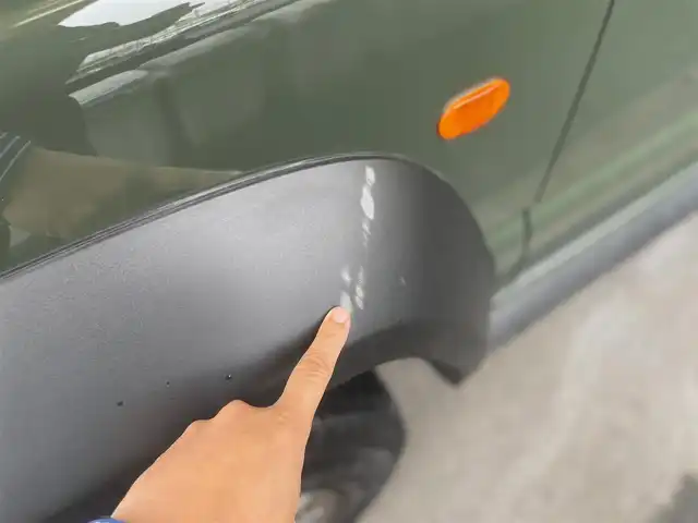 スズキ ジムニー シエラ JC 愛知県 2023(令5)年 0.9万km ジャングルグリーン /当店買取/喫煙/1オーナー/純正8インチナビcn-rz875//デュアルセンサーブレーキサポート//誤発進抑制/車線逸脱抑制機能//LEDヘッド/Aライト/AHB//バックカメラ//フルセグTV/CD/DVD/USB/Bluetooth/TVキャンセラ///前席シートヒーター//ヒーテッドミラー/電動格納ミラー//ETC/ドラレコ（SD欠品）//保証書/取説/スペアキー//ディーラー記録簿R7年