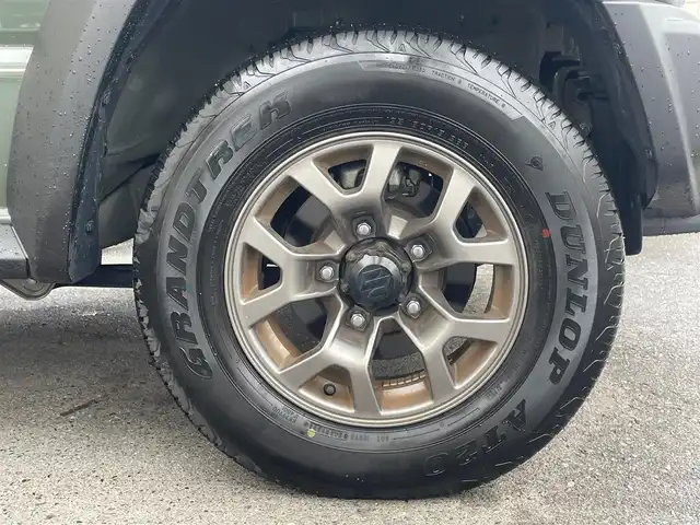 スズキ ジムニー シエラ JC 愛知県 2023(令5)年 0.9万km ジャングルグリーン /当店買取/喫煙/1オーナー/純正8インチナビcn-rz875//デュアルセンサーブレーキサポート//誤発進抑制/車線逸脱抑制機能//LEDヘッド/Aライト/AHB//バックカメラ//フルセグTV/CD/DVD/USB/Bluetooth/TVキャンセラ///前席シートヒーター//ヒーテッドミラー/電動格納ミラー//ETC/ドラレコ（SD欠品）//保証書/取説/スペアキー//ディーラー記録簿R7年