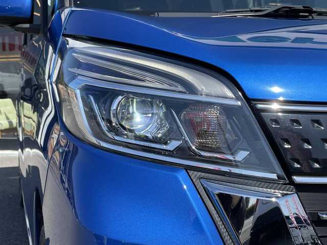日産 デイズ ルークス ハイウェイスター Gターボ 兵庫県 2018(平30)年 4.8万km オーシャンブルーP エマージェンシーブレーキ/車線逸脱警報/誤発進抑制機能/クリアランスソナー /純正7インチナビ【MM318D-W】/　CD/DVD/Bluetooth/フルセグTV/アラウンドビューモニター/ETC/クルーズコントロール/両側パワースライドドア/オートライト/LEDヘッドライト/フロントフォグ/リア大型サーキュレーター/純正15インチAW/プッシュスタート/電動格納ミラー/フロアマット/ドアバイザー