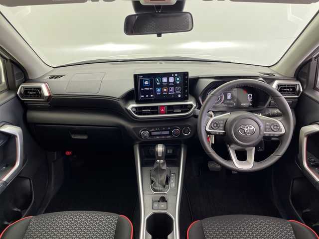 トヨタ ライズ Z 愛知県 2023(令5)年 0.8万km シャイニングホワイトパール 純正ディスプレイオーディオ/・Bluetooth/・AppleCarPlay/・AndroidAuto/・HDMI/アラウンドビューモニター/シートヒーター/衝突軽減/クリアランスソナー/レーンキープ/追従クルコン/オートハイビーム/電動パーキングブレーキ/オートブレーキホールド/LEDヘッドライト/フォグランプ/純正アルミホイール/スペアキー