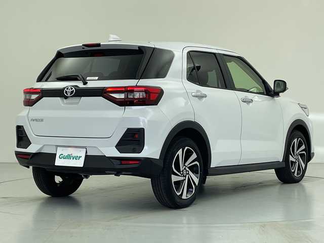 トヨタ ライズ Z 愛知県 2023(令5)年 0.8万km シャイニングホワイトパール 純正ディスプレイオーディオ/・Bluetooth/・AppleCarPlay/・AndroidAuto/・HDMI/アラウンドビューモニター/シートヒーター/衝突軽減/クリアランスソナー/レーンキープ/追従クルコン/オートハイビーム/電動パーキングブレーキ/オートブレーキホールド/LEDヘッドライト/フォグランプ/純正アルミホイール/スペアキー