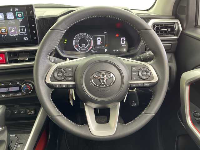 トヨタ ライズ Z 愛知県 2023(令5)年 0.8万km シャイニングホワイトパール 純正ディスプレイオーディオ/・Bluetooth/・AppleCarPlay/・AndroidAuto/・HDMI/アラウンドビューモニター/シートヒーター/衝突軽減/クリアランスソナー/レーンキープ/追従クルコン/オートハイビーム/電動パーキングブレーキ/オートブレーキホールド/LEDヘッドライト/フォグランプ/純正アルミホイール/スペアキー