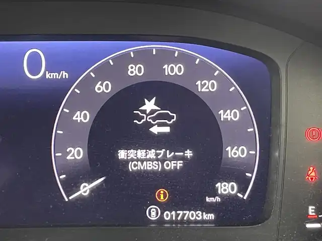 ホンダ シビック EX 群馬県 2021(令3)年 1.8万km プラチナホワイトパール ・MT車（６速マニュアル）/・禁煙車/・アクティブコーナリングライト/・純正９インチコネクトナビ/フルセグTV/AM/FM/Bluetooth/USB/スマホ連動/・BOSEサウンド/・ワイヤレス充電/・ホンダセンシング/衝突軽減ブレーキ/誤発進抑制機能/後方誤発進抑制機能/近距離衝突軽減ブレーキ/歩行者事故軽減ステアリング/路外逸脱抑制機能/渋滞追従機能付/BSM/・LEDライト/・ハーフレザーシート（D・Nパワーシート/シートヒーター）/・テールゲートスポイラー/・ETC2.0 /・ドラレコ/・無限フロアマット/＝＝＝＝＝/６速マニュアル　アクティブコーナリングライト　純正９インチコネクトナビ　ＢＯＳＥサウンド　ワイヤレス充電　ホンダセンシング　ＢＳＭ　ハーフレザーシート　ＥＴＣ２．０　ドラレコ　無限フロアマット　禁煙車
