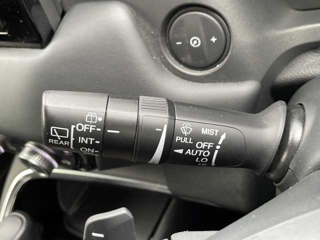 ホンダ ヴェゼル ハイブリッド e:HEV Z 道北・旭川 2021(令3)年 2.8万km プラチナホワイトパール /4WD//禁煙車//純正SDナビ//CD/USB/SD/BT//パワーバックドア//ハーフレザーシート//シートヒーター//ステアリングヒーター//バックカメラ//ホンダセンシング//衝突軽減ブレーキ//レーンキープアシスト//レーダークルーズコントロール//誤発進抑制//パドルシフト//ブラインドスポットモニタリング//ミラーヒーター//オートライト//オートハイビーム//LEDヘッドライト//フォグライト//前後ドライブレコーダー//ETC//フロントデアイサー//オートワイパー//オートリトラミラー//F純正フロアマット