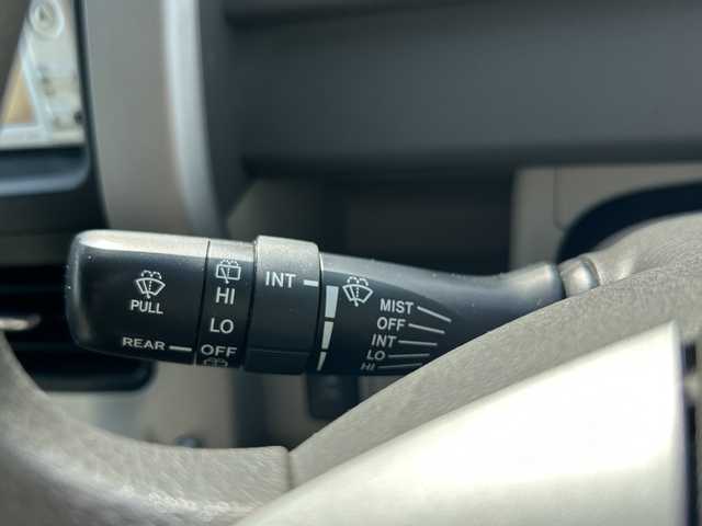 トヨタ ノア X Lセレクション 富山県 2010(平22)年 19.9万km ホワイトパールクリスタルシャイン パワースライドドア/純正メモリーナビ(DVD/MSV/デジタルTV)/バックカメラ/ビルトインETC/電格ウィンカーミラー/キーレスエントリー/ステアリングスイッチ/オートライト/HIDヘッドライト/純正ドアバイザー/ステアリングスイッチ/純正フロアマット/オートエアコン/バニティミラー(D/N)/ISOFIX対応/取説・ナビ取説