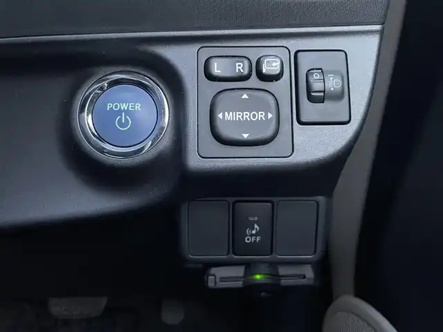 トヨタ アクア G 東京都 2013(平25)年 6.4万km ライムホワイトパールクリスタルシャイン モデリスタフルエアロ/大型リアスポイラー/ワンオーナー/純正メモリーナビ/　ワンセグTV/CD/Bluetooth/ETC/社外15インチアルミホイール/革巻きステアリングホイール/オートライト/プッシュスタート/ヘッドライトレベライザー/電動格納ミラー/ウインカーミラー/純正フロアマット/保証書/取扱説明書