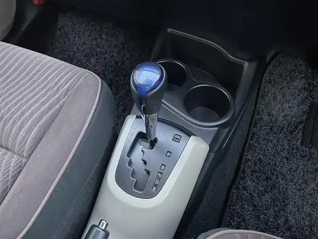 トヨタ アクア G 東京都 2013(平25)年 6.4万km ライムホワイトパールクリスタルシャイン モデリスタフルエアロ/大型リアスポイラー/ワンオーナー/純正メモリーナビ/　ワンセグTV/CD/Bluetooth/ETC/社外15インチアルミホイール/革巻きステアリングホイール/オートライト/プッシュスタート/ヘッドライトレベライザー/電動格納ミラー/ウインカーミラー/純正フロアマット/保証書/取扱説明書