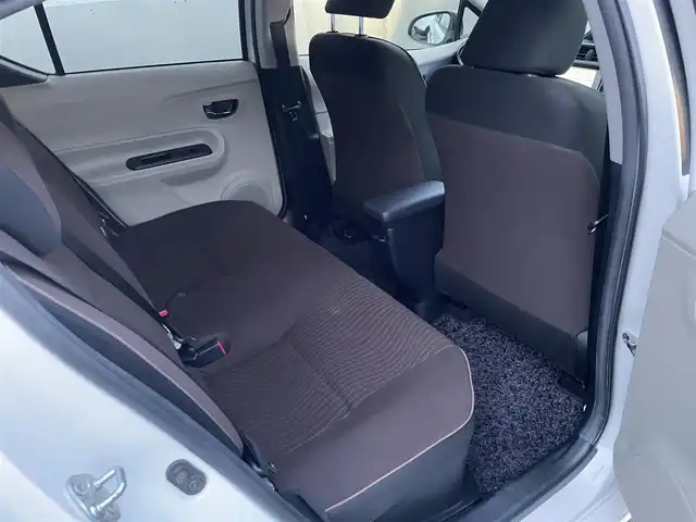 トヨタ アクア G 東京都 2013(平25)年 6.4万km ライムホワイトパールクリスタルシャイン モデリスタフルエアロ/大型リアスポイラー/ワンオーナー/純正メモリーナビ/　ワンセグTV/CD/Bluetooth/ETC/社外15インチアルミホイール/革巻きステアリングホイール/オートライト/プッシュスタート/ヘッドライトレベライザー/電動格納ミラー/ウインカーミラー/純正フロアマット/保証書/取扱説明書