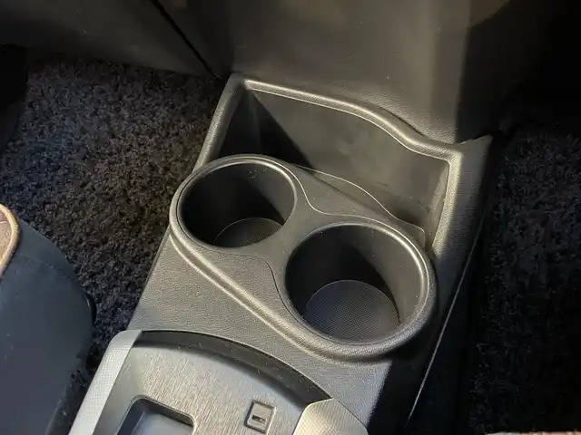 トヨタ アクア G 東京都 2013(平25)年 6.4万km ライムホワイトパールクリスタルシャイン モデリスタフルエアロ/大型リアスポイラー/ワンオーナー/純正メモリーナビ/　ワンセグTV/CD/Bluetooth/ETC/社外15インチアルミホイール/革巻きステアリングホイール/オートライト/プッシュスタート/ヘッドライトレベライザー/電動格納ミラー/ウインカーミラー/純正フロアマット/保証書/取扱説明書