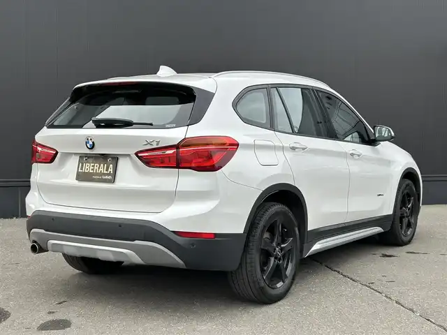 ＢＭＷ Ｘ１ xDrive 18d xライン 道東・釧路十勝 2017(平29)年 4.9万km ミネラルホワイト 純正HDDナビ/CD/DVD/BT/USB/コーナーセンサー(前後)/バックカメラ/パワーバックドア/ハーフレザーシート/LEDヘッドライト/オートライト/フロント/リアフォグライト/ミラーETC/純正フロアマット/インテリジェントセーフティ/ダウンヒルアシストコントロール/革巻ステアリング/リモコン/プッシュスタート/スマートキー/スペア1本