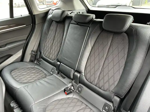 ＢＭＷ Ｘ１ xDrive 18d xライン 道東・釧路十勝 2017(平29)年 4.9万km ミネラルホワイト 純正HDDナビ/CD/DVD/BT/USB/コーナーセンサー(前後)/バックカメラ/パワーバックドア/ハーフレザーシート/LEDヘッドライト/オートライト/フロント/リアフォグライト/ミラーETC/純正フロアマット/インテリジェントセーフティ/ダウンヒルアシストコントロール/革巻ステアリング/リモコン/プッシュスタート/スマートキー/スペア1本