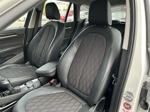 ＢＭＷ Ｘ１ xDrive 18d xライン 道東・釧路十勝 2017(平29)年 4.9万km ミネラルホワイト 純正HDDナビ/CD/DVD/BT/USB/コーナーセンサー(前後)/バックカメラ/パワーバックドア/ハーフレザーシート/LEDヘッドライト/オートライト/フロント/リアフォグライト/ミラーETC/純正フロアマット/インテリジェントセーフティ/ダウンヒルアシストコントロール/革巻ステアリング/リモコン/プッシュスタート/スマートキー/スペア1本