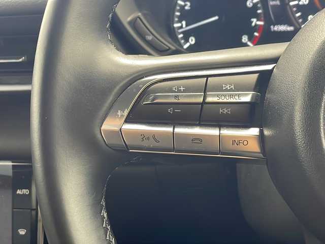 マツダ ＭＸ－３０ 沖縄県 2022(令4)年 1.5万km マシーングレープレミアムM マツダコネクトナビ　/　(フルセグTV　Bluetooth)/バックカメラ　/クルーズコントロール　/ＢＯＳＥプレミアムサウンド　/ＬＥＤヘッドライト/オートライト/オートマチックハイビーム　　/アイドリングストップ　/プッシュスタート　/スマートキー/純正フロアマット/純正18インチアルミホイール/クリアランスソナー