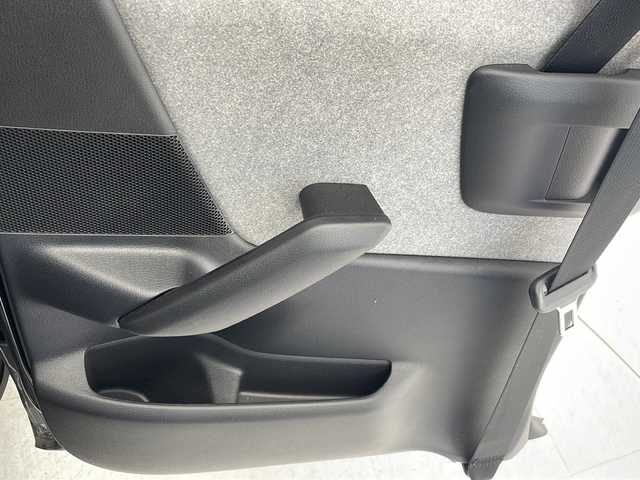 マツダ ＭＸ－３０ 沖縄県 2022(令4)年 1.5万km マシーングレープレミアムM マツダコネクトナビ　/　(フルセグTV　Bluetooth)/バックカメラ　/クルーズコントロール　/ＢＯＳＥプレミアムサウンド　/ＬＥＤヘッドライト/オートライト/オートマチックハイビーム　　/アイドリングストップ　/プッシュスタート　/スマートキー/純正フロアマット/純正18インチアルミホイール/クリアランスソナー