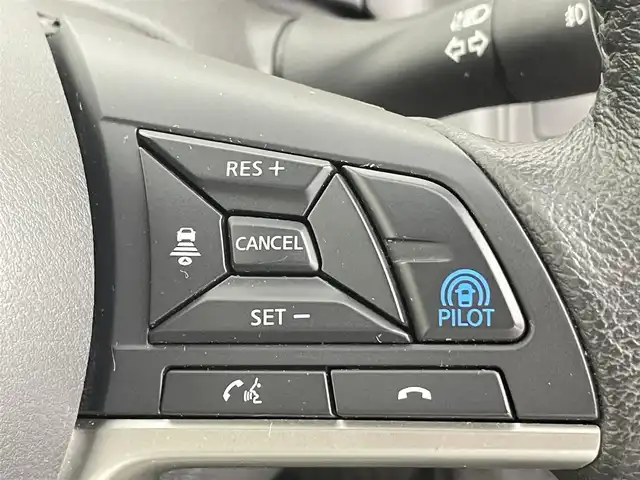 日産 セレナ ハイウェイスター V 千葉県 2022(令4)年 3.6万km ダイヤモンドブラック 禁煙車/両側電動ドア/純正エアロ（フロントスポイラー）/エマージェンシーブレーキ/・プロパイロット/・車線逸脱警報システム/・ブラインドスポットモニター/・クリアランスソナー/純正10インチメモリナビ/・CD/DVD/Bluetooth/フルセグTV/・フリップダウンモニター/・アラウンドビューモニター/・インテリジェントルームミラー/・ビルトインETC/革巻きステアリング/・ステアリングスイッチ/電子パーキング/・ブレーキホールド/純正フロアマット/純正16インチAW/オートライト/・LEDヘッドライト/・LEDフォグランプ