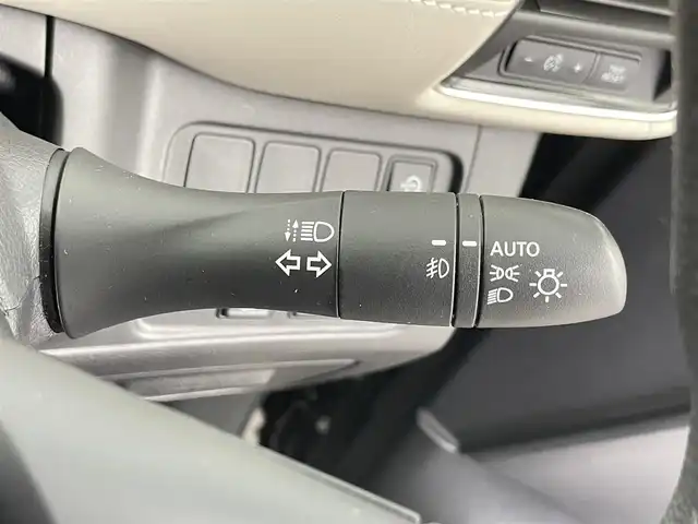 日産 セレナ ハイウェイスター V 千葉県 2022(令4)年 3.6万km ダイヤモンドブラック 禁煙車/両側電動ドア/純正エアロ（フロントスポイラー）/エマージェンシーブレーキ/・プロパイロット/・車線逸脱警報システム/・ブラインドスポットモニター/・クリアランスソナー/純正10インチメモリナビ/・CD/DVD/Bluetooth/フルセグTV/・フリップダウンモニター/・アラウンドビューモニター/・インテリジェントルームミラー/・ビルトインETC/革巻きステアリング/・ステアリングスイッチ/電子パーキング/・ブレーキホールド/純正フロアマット/純正16インチAW/オートライト/・LEDヘッドライト/・LEDフォグランプ