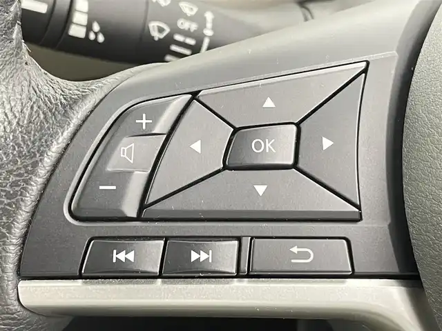日産 セレナ ハイウェイスター V 千葉県 2022(令4)年 3.6万km ダイヤモンドブラック 禁煙車/両側電動ドア/純正エアロ（フロントスポイラー）/エマージェンシーブレーキ/・プロパイロット/・車線逸脱警報システム/・ブラインドスポットモニター/・クリアランスソナー/純正10インチメモリナビ/・CD/DVD/Bluetooth/フルセグTV/・フリップダウンモニター/・アラウンドビューモニター/・インテリジェントルームミラー/・ビルトインETC/革巻きステアリング/・ステアリングスイッチ/電子パーキング/・ブレーキホールド/純正フロアマット/純正16インチAW/オートライト/・LEDヘッドライト/・LEDフォグランプ