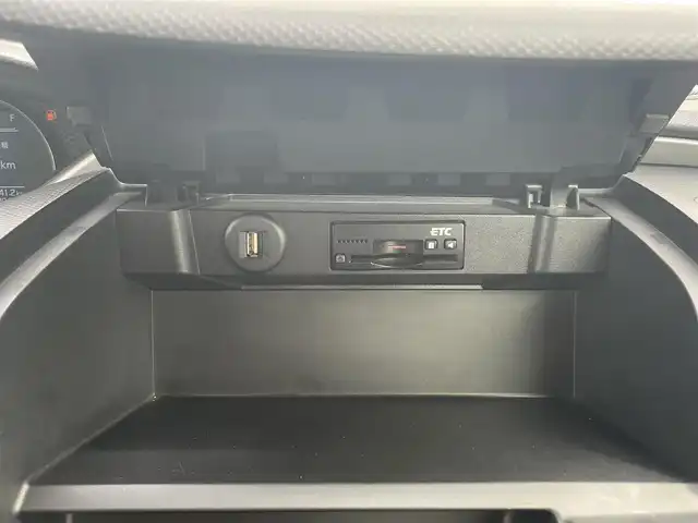 スズキ ソリオ バンディット HV MV Dカメラ ブレーキS 愛知県 2016(平28)年 6.3万km ファーベントレッド/スーパーブラックパール ・スズキ純正パナソニックメモリーナビ/・フルセグテレビ/・CD/DVD再生機能/・ミュージックサーバー（SD録音機能）/・Bluetooth/USB接続機能/・ETC/・布シート/・シートヒーター（運転席）/・ウォークスルー/・純正15インチアルミホイール/・純正LEDヘッドライト/・オートマチックハイビーム/・衝突軽減ブレーキ/・レーンキープアシスト/・クルーズコントロール/・アイドリングストップ/・スマートキー/・オートエアコン