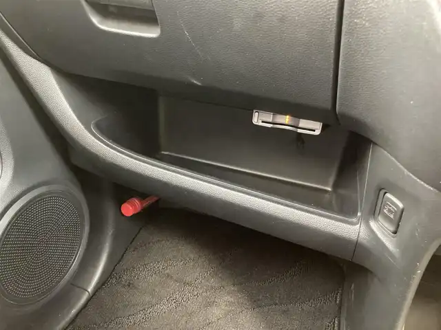 ホンダ Ｎ ＯＮＥ プレミアム Lパッケージ 静岡県 2013(平25)年 8.3万km ミラノレッド ツートンカラースタイル/純正メモリーナビ(VXM-122VFi)/　AM FM CD DVD Bluetooth SD/ETC/HIDオートヘッドライト/革巻きステアリング/ステアリングスイッチ/アイドリングストップ/スマートキー＆プッシュスタート/フロントフォグランプ/フルセグTV/バックモニター/純正14インチアルミホイール