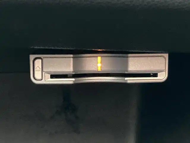 ホンダ Ｎ ＯＮＥ プレミアム Lパッケージ 静岡県 2013(平25)年 8.3万km ミラノレッド ツートンカラースタイル/純正メモリーナビ(VXM-122VFi)/　AM FM CD DVD Bluetooth SD/ETC/HIDオートヘッドライト/革巻きステアリング/ステアリングスイッチ/アイドリングストップ/スマートキー＆プッシュスタート/フロントフォグランプ/フルセグTV/バックモニター/純正14インチアルミホイール