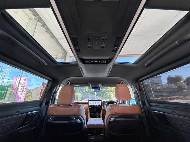 トヨタ ヴェルファイア ハイブリット Z プレミア 埼玉県 2023(令5)年 2.6万km プラチナホワイトパールマイカ ワンオーナー/AIS検査済み/GRフルエアロ/純正ナビゲーション/・フルセグテレビ/・AppleCarPlay/・AndroidAuto/・BT/トヨタチームメイト/セーフティセンス（予防安全パッケージ）/レーダークルーズコントロール/レーンキープ/ブラインドスポットモニター/パーキングブレーキサポート/オートパーキング/ヘッドアップディスプレー/オートマチックハイビーム/パノラミックビューカメラ/パノラマルーフ/デジタルインナーミラー/前後ドライブレコーダー/1、2列目快適温熱シート/運転席&助手席パワーシート/2列目エグゼクティブパワーシート/ハンドルヒーター/置くだけ充電/両側パワースライドドア/パワーバックドア/LEDフロントフォグランプ/100V電源