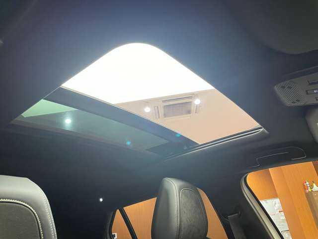 プジョー プジョー ２００８ GT ブルー HDi 千葉県 2022(令4)年 3.8万km ネイクルホワイト ＡＣＣ　/パノラマＳＲ　/ＣａｒＰｌａｙ　/Ｂカメラ　/半革シート　/シートヒーター　/ＬＥＤヘッドライト　/プッシュスタート　/パドルシフト　/衝突軽減Ｂ　/ＢＢＳＭ　/ＬＫＡ　/前後ドラレコ　/ＥＴＣ