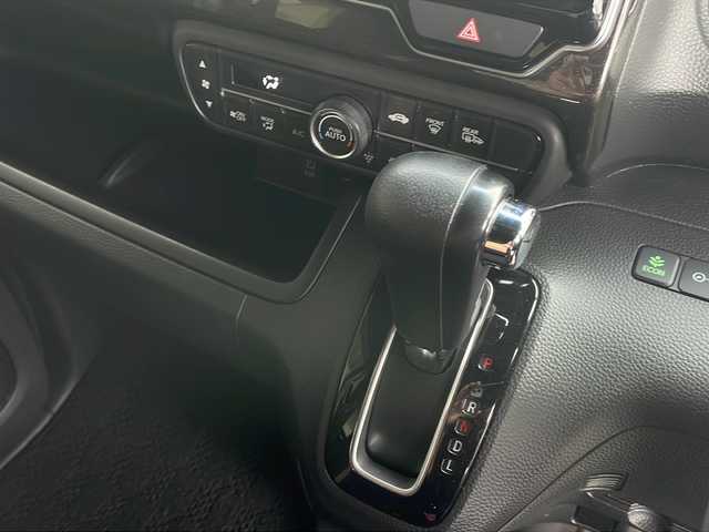 ホンダ Ｎ ＢＯＸ カスタム G L 長野県 2017(平29)年 5万km クリスタルブラックパール 4WD/メモリナビ：アルパインVIE-X08S/(DVD/CD/TV/BT/SD/FM/AM/外部入力）/バックカメラ/社外AW付スタッドレスタイヤ積み込み/前席シートヒーター/アイドリングストップ/オートライト/ドアバイザー/ステアリングスイッチ/純正アルミホイール/LEDヘッドライト/電動格納ミラー