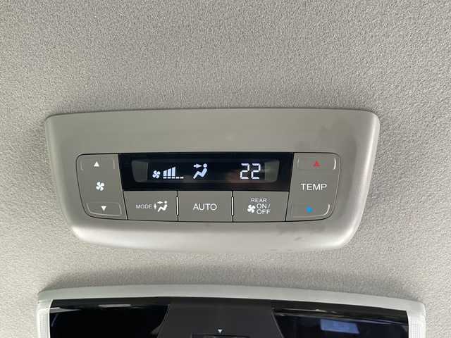 ホンダ ステップワゴン スパーダ ホンダセンシング 道北・旭川 2021(令3)年 3.1万km プレミアムスパークルブラックパール /寒冷地仕様//純正9インチナビ/　CD/DVD/BT/TV/USB/HDMI//バックカメラ//フリップダウンモニター//両側パワースライドドア//ホンダセンシング/　CMBS/ACC/LKAS/誤発信抑制装置/レーダークルーズコントロール//横滑り防止//ミラーヒーター//ビルトインETC//パドルシフト//前後ドライブレコーダー//LEDヘッドライト//LEDフォグランプ//革巻きステアリング//ステアリングリモコン//ドアバイザー//取扱説明書//保証書