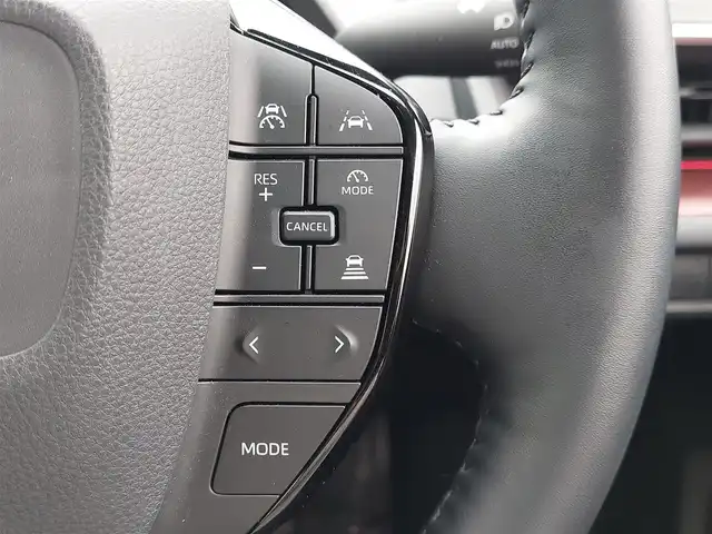 トヨタ プリウス Z 東京都 2025(令7)年 0.5万km プラチナホワイトパールマイカ Toyota Safety Sense/・プリクラッシュセーフティ/・レーントレーシングアシスト/・オートマチックハイビーム/・レーダークルーズコントロール/・クリアランスソナー/・ブラインドスポットモニター/・パノラミックビューモニター/アドバンスドパーク/プッシュスタート/純正ナビ/フルセグTV/ETC2.0/ワイヤレス充電器/100V電源/運転席メモリー機能付きパワーシート/パワーバックドア/シートヒーター/ベンチレーション/ステアリングヒーター/LEDヘッドライト/19インチ純正アルミホイール/スマートキー
