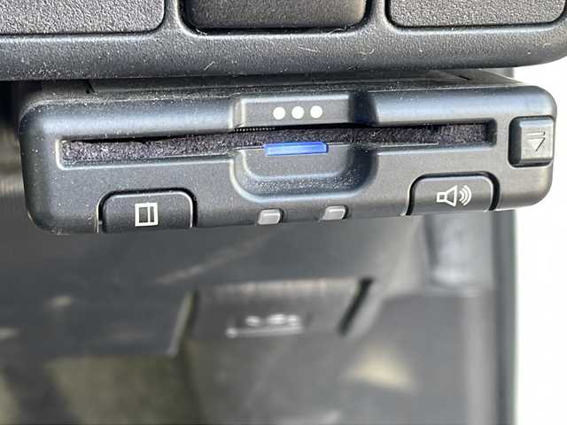 トヨタ アクア S 茨城県 2012(平24)年 12.2万km ライムホワイトパールクリスタルシャイン 社外ナビ/【TV・CD・DVD・AM・FM・BT・USB・SD・AUX】/ETC/Bカメラ/オートライト/LEDライト/ヘッドライトレベライザー/オートエアコン/純正フロアマット/純正ホイールカバー/電格ミラー/ウインカーミラー/プッシュスタート/スマートキー