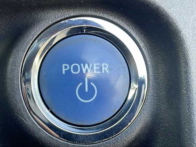 トヨタ アクア S 茨城県 2012(平24)年 12.2万km ライムホワイトパールクリスタルシャイン 社外ナビ/【TV・CD・DVD・AM・FM・BT・USB・SD・AUX】/ETC/Bカメラ/オートライト/LEDライト/ヘッドライトレベライザー/オートエアコン/純正フロアマット/純正ホイールカバー/電格ミラー/ウインカーミラー/プッシュスタート/スマートキー