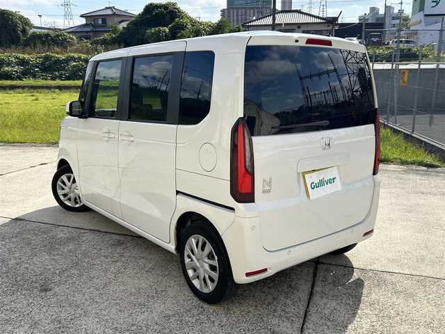 ホンダ Ｎ ＢＯＸ 長崎県 2024(令6)年 2.8万km プラチナホワイトパール ワンオーナー/衝突軽減システム/レーンアシスト/レーダークルーズ/両側パワースライドドア/オートライト/前後ソナー/スマートキー/プッシュスタート