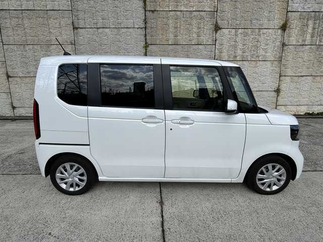 ホンダ Ｎ ＢＯＸ 長崎県 2024(令6)年 2.8万km プラチナホワイトパール ワンオーナー/衝突軽減システム/レーンアシスト/レーダークルーズ/両側パワースライドドア/オートライト/前後ソナー/スマートキー/プッシュスタート