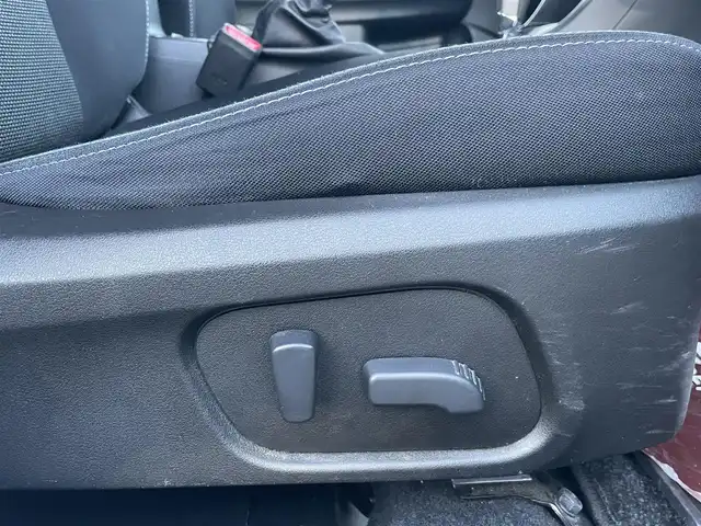 スバル インプレッサ ＸＶ 2．0i－L アイサイト 長野県 2013(平25)年 8.1万km サテンホワイトパール ４WDワンオーナー/inno製ルーフボックス/inno製ベースキャリア/冬タイヤ・社外アルミホイール装着/積込純正ホイール・夏タイヤ/アイサイト/カロッツェリアナビ　/フルセグTV・Bluetooth・DVD/バックカメラ/ETC/デジタルインナーミラー型ドラレコ/追従機能付クルーズコントロール/運転席パワーシート/パドルシフト/車線逸脱防止警報機能/アイドリングストップ/スマートキー/プッシュスタート/スペアキー/保証書/取扱説明書