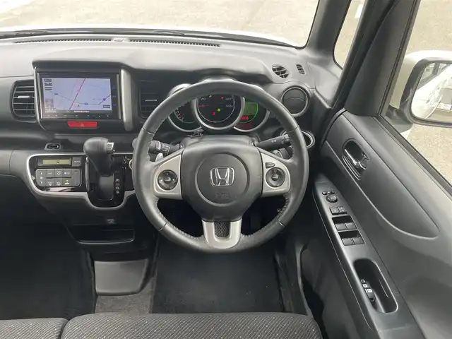 ホンダ Ｎ ＢＯＸ G ターボ SSパッケージ 愛媛県 2014(平26)年 3.4万km プレミアムホワイトパール 純正ナビ（Bluetooth/SD/CD/DVD/フルセグTV)/バックカメラ/ETC/前方ドライブレコーダー/両側パワースライドドア/クルーズコントロール/純正14インチアルミホイール/フロアマット/ドアバイザー/キセノンヘッドライト/オートライト/パーキングセンサー/ステアリングスイッチ/パドルシフト/ABS/横滑り防止装置/アイドリングストップ
