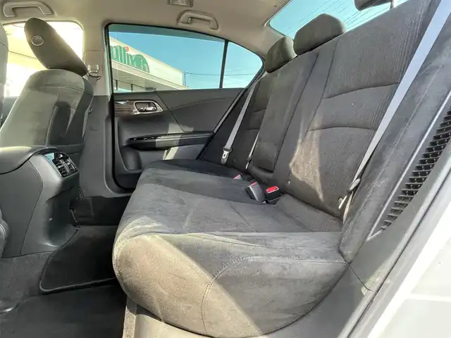 ホンダ アコード ハイブリッド LX 長野県 2016(平28)年 10.1万km ホワイトオーキッドパール 純正ナビ（FM/AM、CD、DVD、BT、USB）/フルセグテレビ/バックカメラ/ビルトインETC/レーンキープアシスト/衝突軽減システム/前後コーナーセンサー/クルーズコントロール追従有/前席パワーシート/革ステアリング/ダブルサイドエアバック/カーテンエアバック/純正フロアマット/社外１７AW/LEDオートライト/純正サマーAW積み込み/ワンオーナー/４WD/保証書、取扱説明書/スマートキー