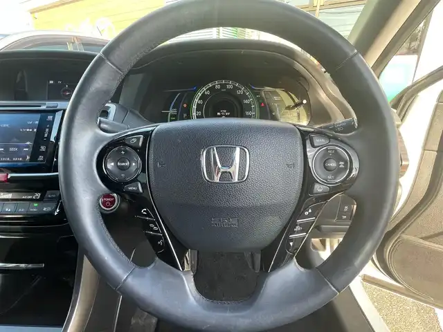 ホンダ アコード ハイブリッド LX 長野県 2016(平28)年 10.1万km ホワイトオーキッドパール 純正ナビ（FM/AM、CD、DVD、BT、USB）/フルセグテレビ/バックカメラ/ビルトインETC/レーンキープアシスト/衝突軽減システム/前後コーナーセンサー/クルーズコントロール追従有/前席パワーシート/革ステアリング/ダブルサイドエアバック/カーテンエアバック/純正フロアマット/社外１７AW/LEDオートライト/純正サマーAW積み込み/ワンオーナー/４WD/保証書、取扱説明書/スマートキー
