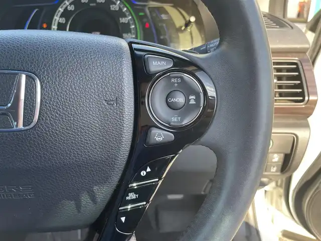 ホンダ アコード ハイブリッド LX 長野県 2016(平28)年 10.1万km ホワイトオーキッドパール 純正ナビ（FM/AM、CD、DVD、BT、USB）/フルセグテレビ/バックカメラ/ビルトインETC/レーンキープアシスト/衝突軽減システム/前後コーナーセンサー/クルーズコントロール追従有/前席パワーシート/革ステアリング/ダブルサイドエアバック/カーテンエアバック/純正フロアマット/社外１７AW/LEDオートライト/純正サマーAW積み込み/ワンオーナー/４WD/保証書、取扱説明書/スマートキー