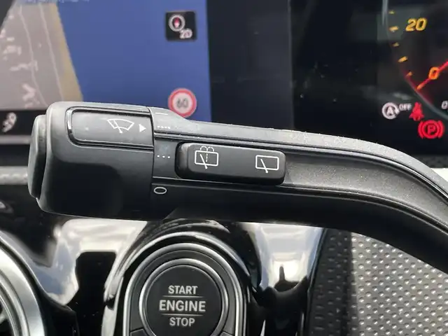 メルセデス・ベンツ ＣＬＡ２００ｄ Sブレーク AMGライン 三重県 2021(令3)年 3.5万km ポーラホワイト 純正HDDナビ（フルセグTV/BT）/バックモニター/ABS/コーナーセンサー/自動駐車/クルーズコントロール（追従走行有）/純正ドライブレコーダー（前後）/ETC2.0/マルチビームLED/ブラインドスポットアシスト/メモリ機能付きパワーシート/シートヒーター/フットトランクオープナー/ACC